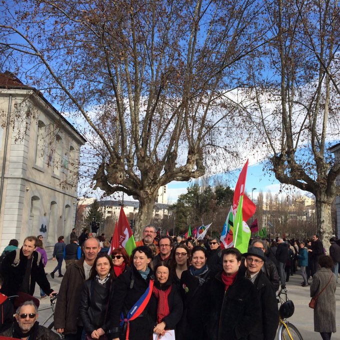 View image on Twitter