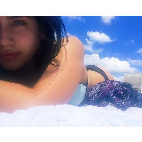 laurinahsmiler's tweet image. SMP QUE VER ESSA FOTO VOU SENTIR UNS COISO 
#FifthHarmonyIsBack