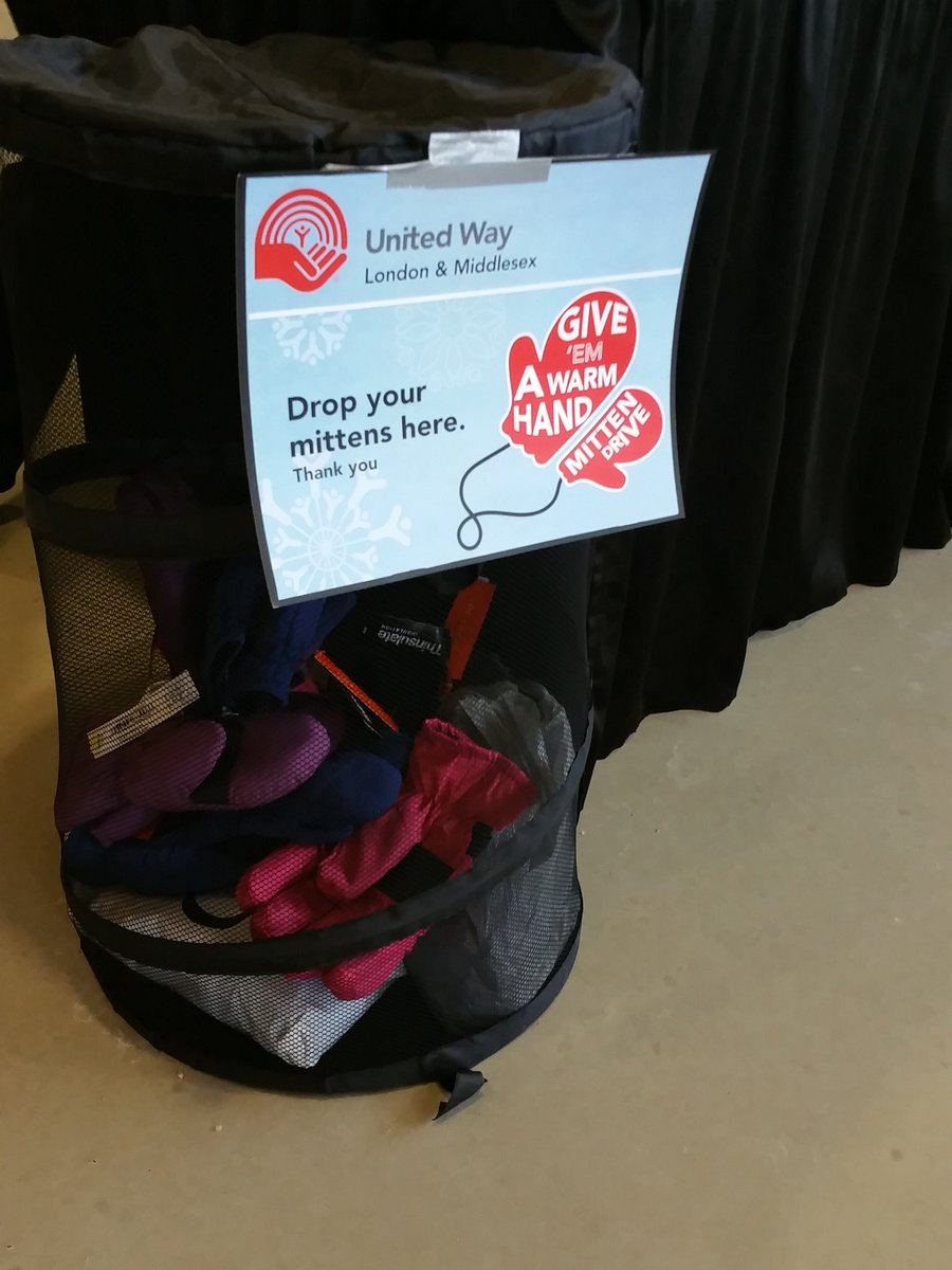 ChrisMavrikkou's tweet photo. Warm hands, warms hearts #ldnont see you @londonhomeshow bring new #mittendrive @unitedwaylm #realtyfirminc https://t.co/oxEyKf8x7W