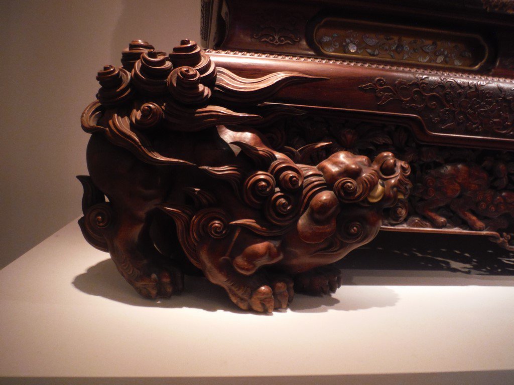 LaforeAlexandre's tweet photo. Pour la #BRAFA2016, la galerie #JacquesBarrère exposait également ce fantastique cabinet japonais du XIXe siècle 😍 https://t.co/QEec6PxP2L