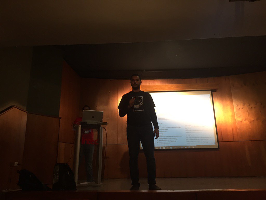 cromatido's tweet photo. #codecampsdq @stalinrivas @lorenzo_solano @palorenzo @eduardoburgos https://t.co/9baNYqi9MJ