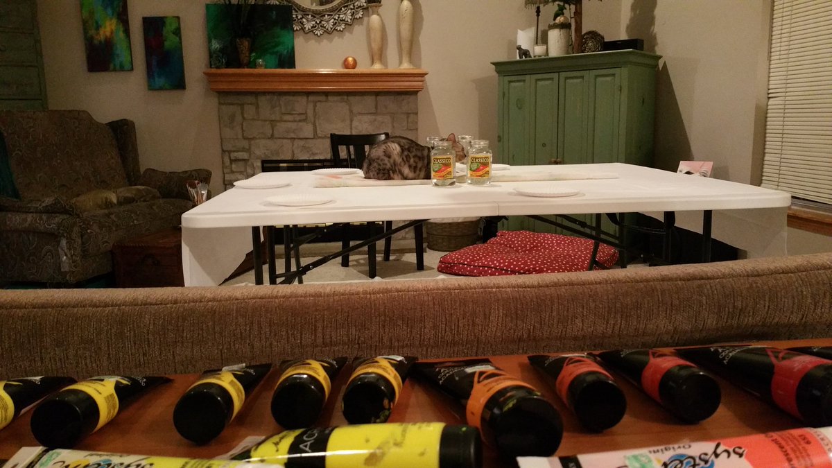 TrishElting's tweet photo. Ready to relax + paint with a group today. Kitty warmed the table. Will soon hide under the bed. #art #painting #fun https://t.co/6kHNMbKdQr