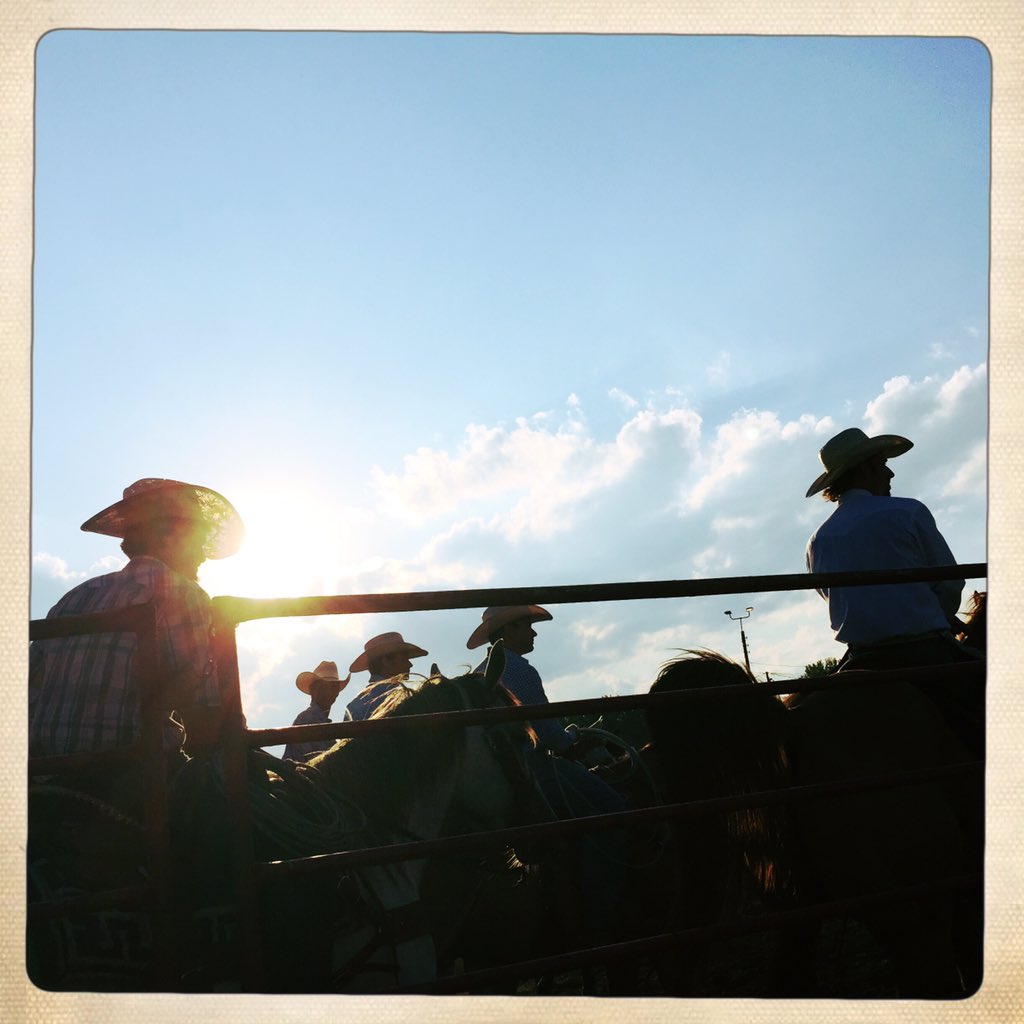 the_patrickryan's tweet photo. Honored and thrilled to my image receive an Honorable Mention for Photo Journalism in the @MobiPhotoAwards! #mpa2015 https://t.co/eI8egfsimr