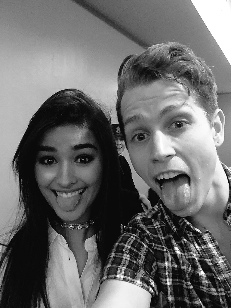 TheVampsJames tweet picture
