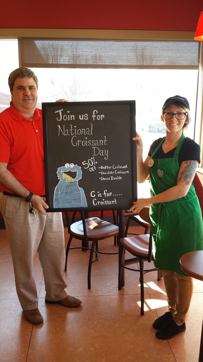 sandy_dewald's tweet photo. National Croissant Day☕ @MWittkorn #starbucks #tobeapartner #T2384 https://t.co/L0wu5XlINH