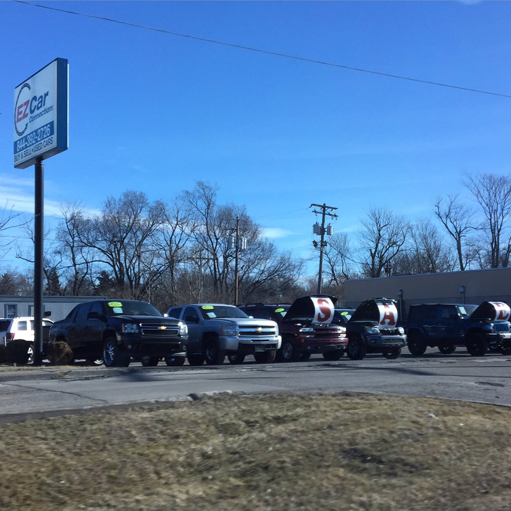 MyBeara's tweet photo. If you're in the market for a car, ✔️out EZ Car Connection https://t.co/FQDfuMVhPt #cars #shoplocal #ezcars https://t.co/kJk8WWqUSS