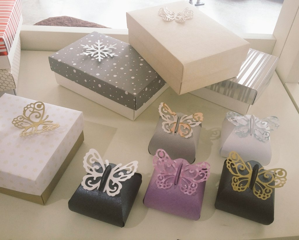 SBrigadeiros's tweet photo. New packaging for our Brigadeiros @CGFarmersMarket! @eatdrinkmag @Downtown_London @lndent #chocolate #brigadeiros https://t.co/H50RoJfwSB