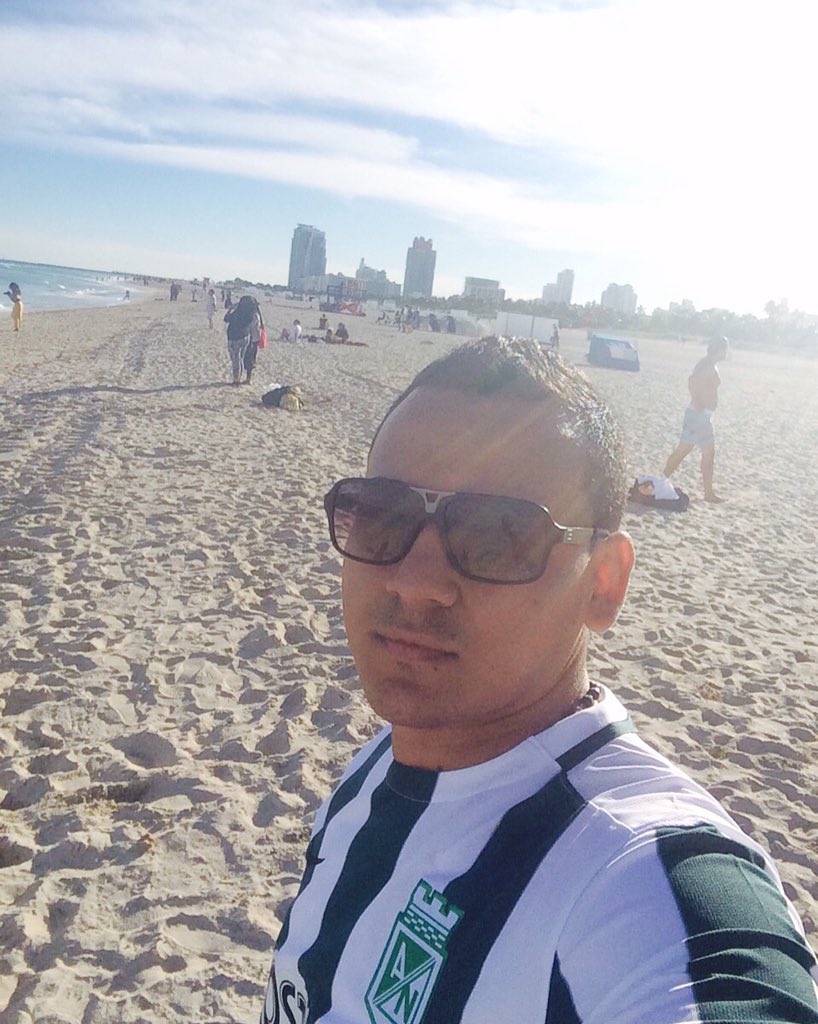 MauMauroo's tweet photo. ☀️😎🏊🏻 https://t.co/i0KyzrE1EL