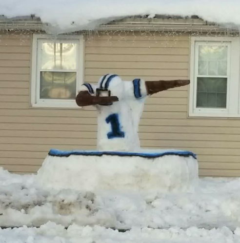 darrenrovell's tweet photo. "Dabbing Through The Snow" in Harrisburg, PA (via @4JoshReed) https://t.co/GfxjW8KwJn