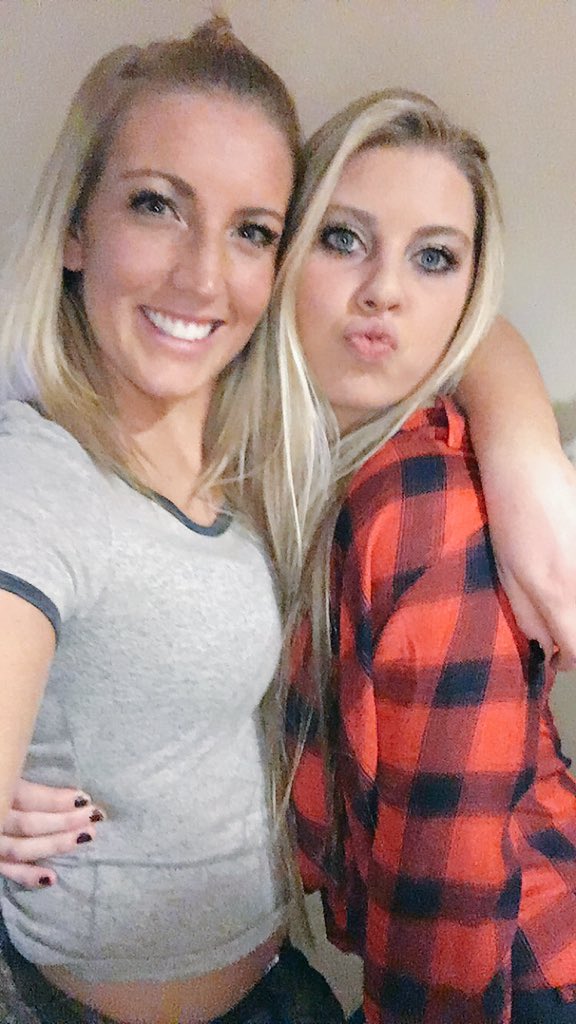 LaceyShaye219's tweet image. Last night was probably the best night I&apos;ve ever had. #SibsWeekend