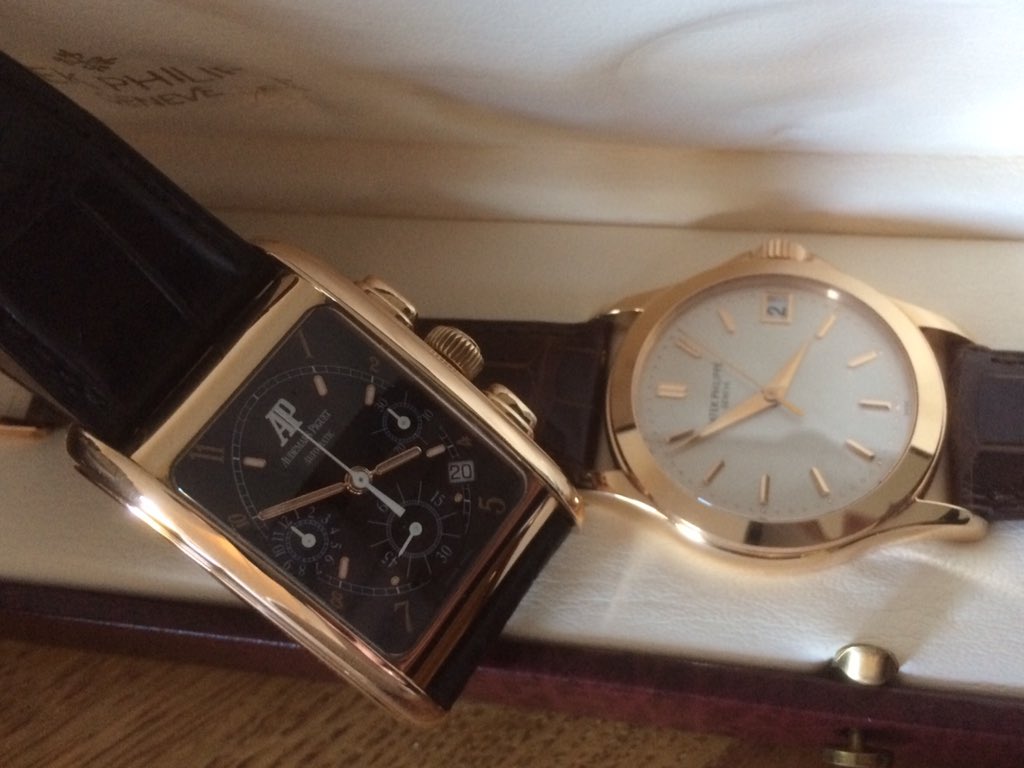 vintandprestige's tweet photo. Valentine's roses #rosegold #patek #audemarspiguet @thewatchguyy https://t.co/r1brnKVcyT