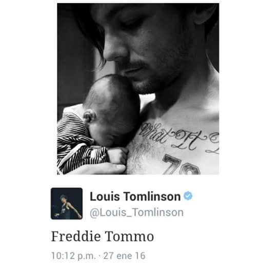 1DNotes12's tweet image. Louis vía twitter.