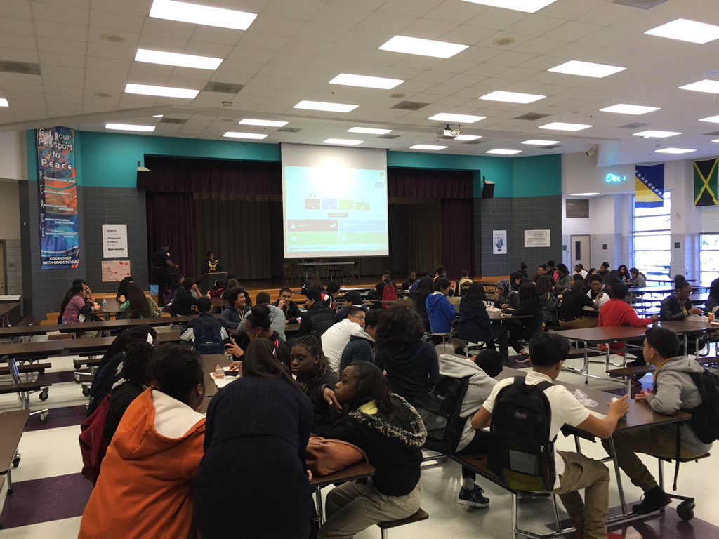 BKRoberson2's tweet photo. @ike9_Eagles are answering math questions on Kahoot. What an exciting activity during lunch! #BeASTAAR https://t.co/oTi2TjB5L1