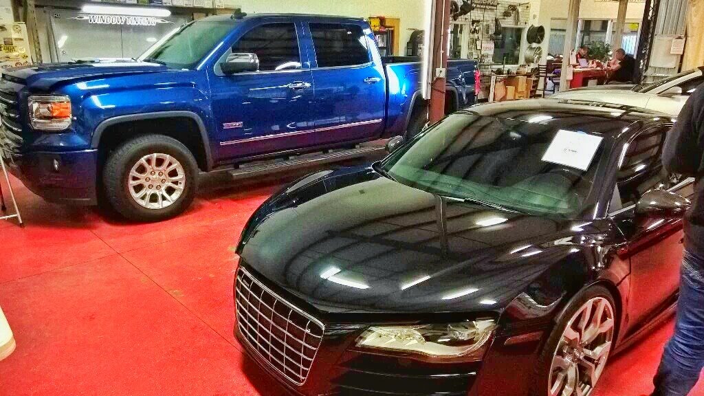 dreammakersfw's tweet photo. Brand new #GMC Sierra and local #Audi #R8 in for a full @SuntekFilm paint protection film installation! #ftwayne https://t.co/SGslajd5d5