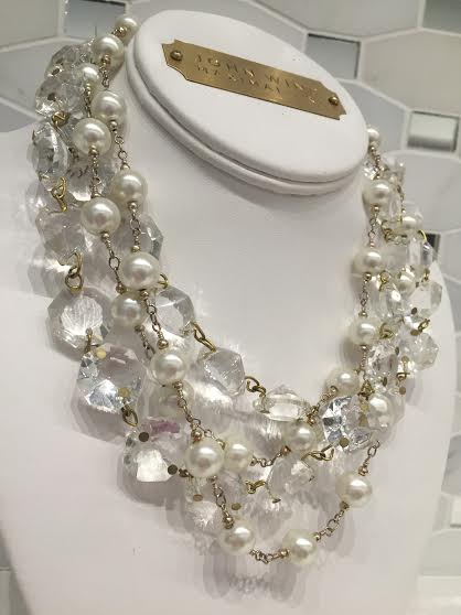 BellasHouseTul's tweet photo. Beauty in simplicity! #JohnWind #pearls #oohlala https://t.co/nKNHeTau6a