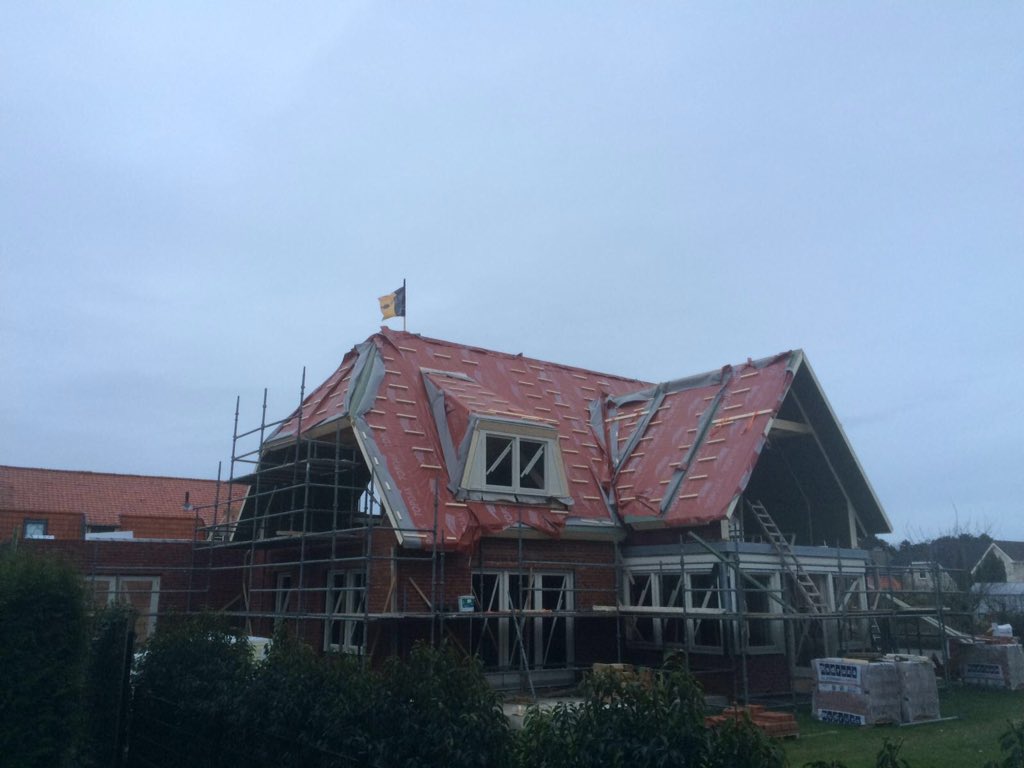TIFAHuiskes's tweet image. Begin deze week 2 mooie prefab daken afgeleverd te #oostvoorne en #oud-Beijerland, levering via @BcEsselink