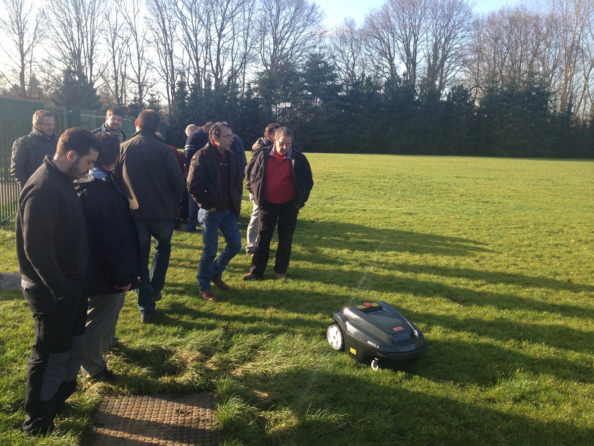 Marcel_Van_Dyck's tweet photo. Our dealers getting to know the new SABO MOWiT Series II at @Marcel_Van_Dyck ! https://t.co/fjcOjWbc6U