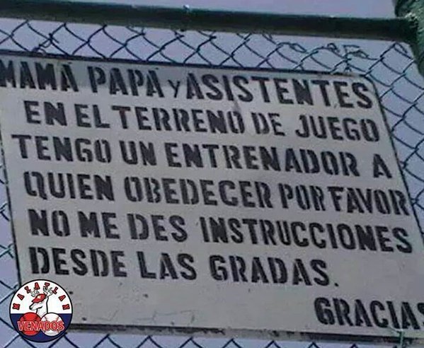 futbolbase_'s tweet photo. Hay que encargar uno de estos para cada polideportivo. https://t.co/FNHCXixn9q