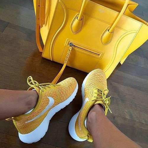 FAV ON YELLOW