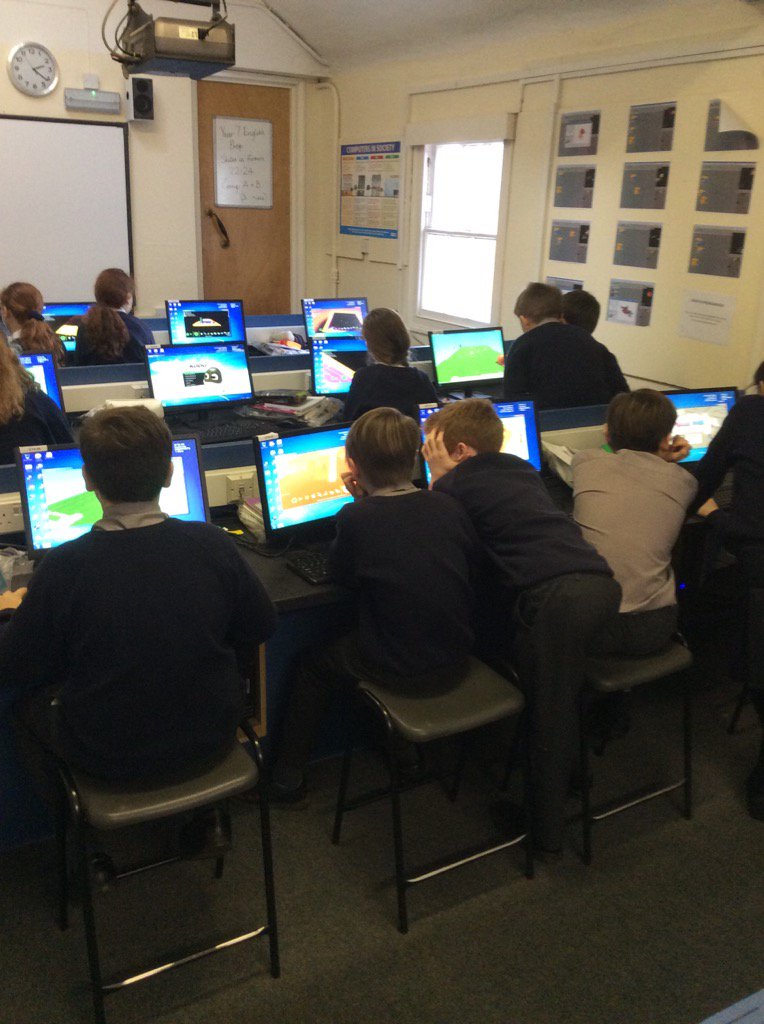 WinterfoldhsM's tweet photo. Year 7 programming their own arcade games in #kodu #winterfoldhs @koduteam https://t.co/76t0szr6R9