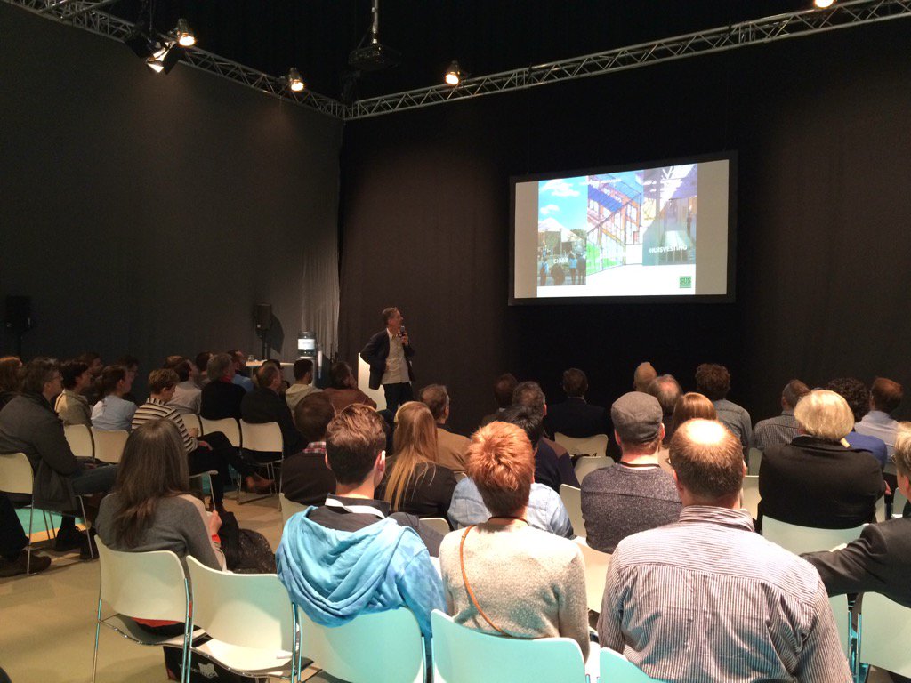 MaureenvHouten's tweet photo. Biobased dampopen gevels door Arjan Karssenberg in het Gevel Theater #gevel2016 https://t.co/z5D59i5sCC