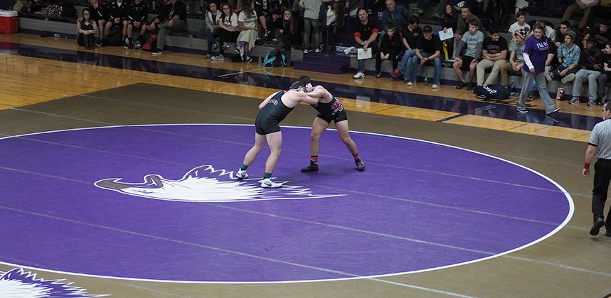 UOzarks's tweet photo. History is made with first home wrestling match #OzarksProud https://t.co/g53feIS3hh https://t.co/wKEq0x0QPG