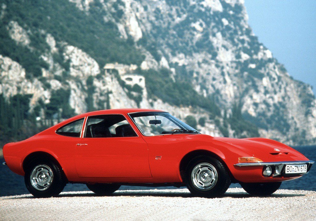 AutosCheatSheet's tweet image. #TBT Why the @Opel GT deserves a second chance: cht.st/5xr4d #cars #autos