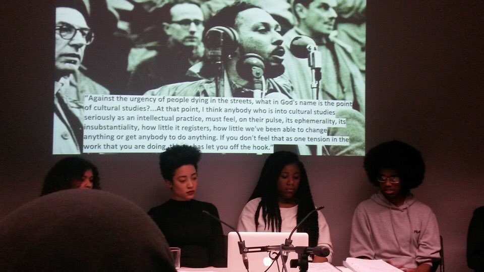 authorrizing's tweet photo. Here are some photos from our talk @ @AutographABP with @SYFUCollective 4 #themissingchapter in Jan. #Suchahigh ! https://t.co/wgv5HPZEXV