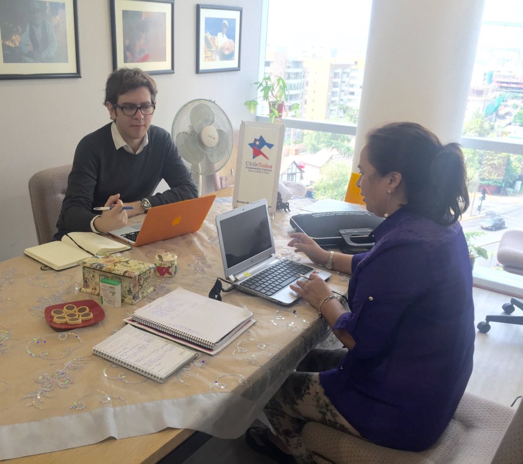 FelipeCortesCL's tweet photo. Trabajando con #ChileTodos en la premiación "Vidas y Organizaciones Inspiradoras"! Más info: https://t.co/6AVr1VTmpt https://t.co/Yh2cDd3zcV