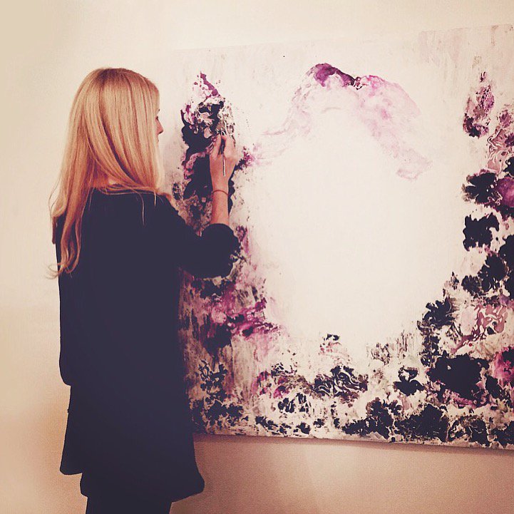 CorinneNatel's tweet photo. Finishing touches on this new piece, preparing for @AAFLondon Battersea @caigerart  @espacepebeo #caigerart #aaf https://t.co/l8ErZ5hSHi