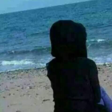 🍃🌸🍀
لَو كُنتُ أيقُنُ أنً الحُلم يجمعُنا 
، لأغمضُتُ شَوقاً 😍😍
طوَالَ الدهَرِ أجفانِي👀🍃🌸🍀