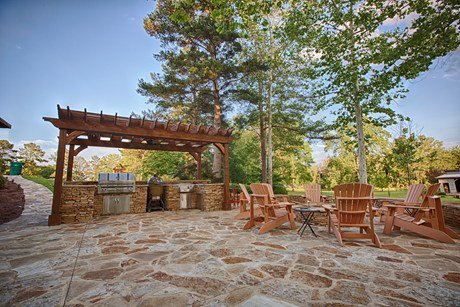 LandscapingNews's tweet photo. Transforming your backyard by replacing dated material, enlarging your patio &amp; more https://t.co/GNPbFfPye0 https://t.co/Su4P8Uu7fT
