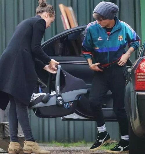 IsaISGG1's tweet photo. #LarryStylinson
#LarryManda
#FreddieTomlinsonStyles
#LarryIsReal https://t.co/W8i1NUeYcG