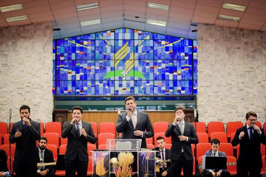 marcelfreire's tweet image. De dezembro do ano passado, cantando com o @grupo7mus na @iasdunaspec. #tbt #throwbackthur… ift.tt/1QGrgz4