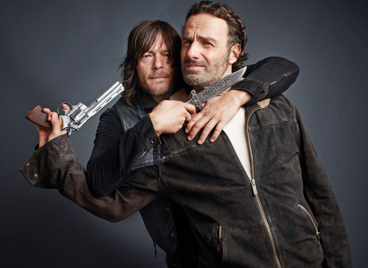 MeNameIsZach's tweet photo. BRB crying because of how perfect this is and the happiness it brings to me😍😭 #TWD #Feb14 https://t.co/0EMZurT1x4