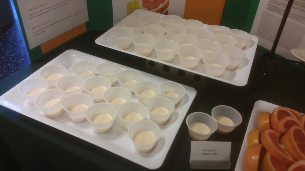 MelaniePLester's tweet photo. Grapefruit was once known as the forbidden fruit. @FlikISDining @WestminsterATL #FruitsMatter #grapefruit https://t.co/2E1l5CbQdY