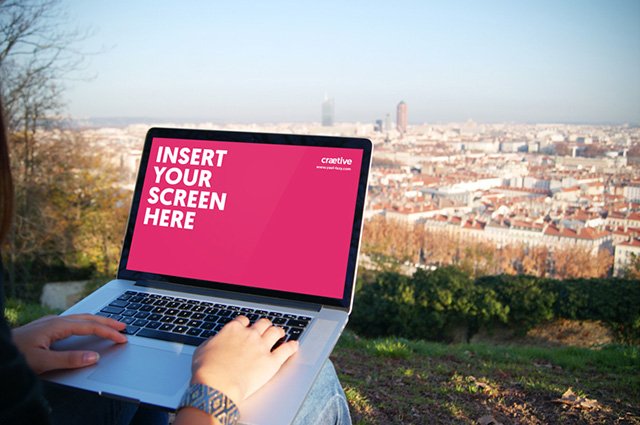 Have you seen the #MockUps included in The Massive #Freebie Bundle?
Get them for #free: bit.ly/1SCrvvy