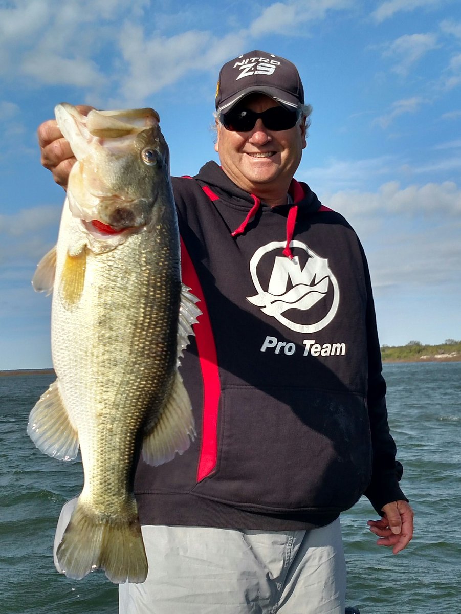 Falcon Lake bass are ROCKING! The spawn is days away and the GIANTS are headed shallow. Give me a shout for Feb date