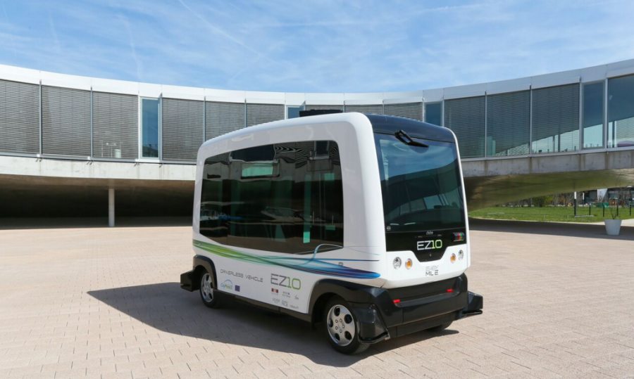 Lisettedjong's tweet photo. RT @Metro_US: First driverless shuttle bus by #WePods will hit the roads in the #Netherlands https://t.co/MfAz5OJmH8 https://t.co/TYwAJqsKJ2