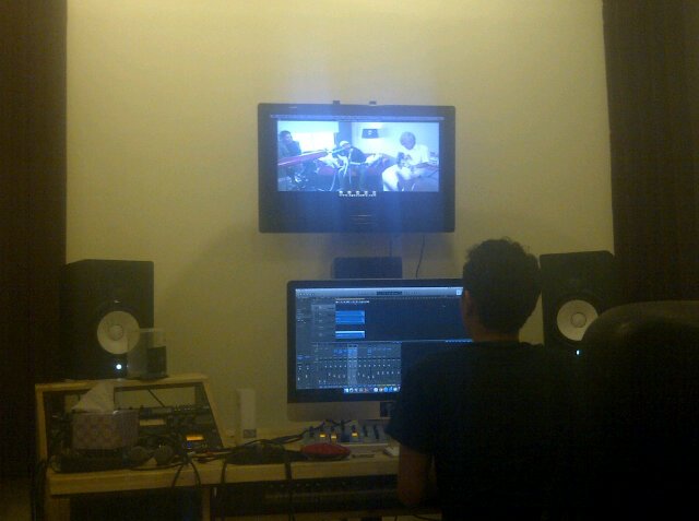Suntingan terakhir di @KGegar studio untuk 'Nona live acoustic special'feat Aizat Amdan x Abg Rom.Nantikan!