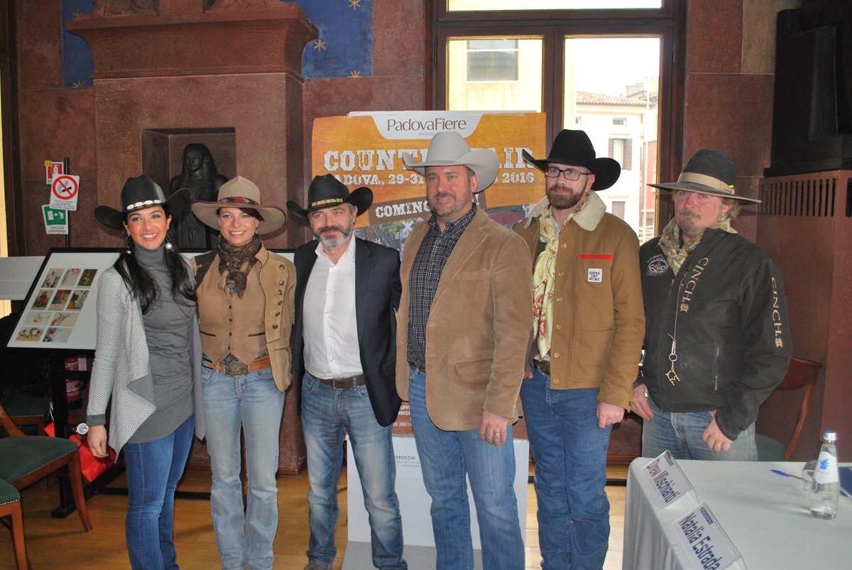 BBTCountryFair's tweet photo. #TheCowboysAreComing!
Conferenza stampa di #BBTCountryFair con @BillyBobsTexas e Ranch Academy @CaffePedrocchi https://t.co/AC0XLfhUTS