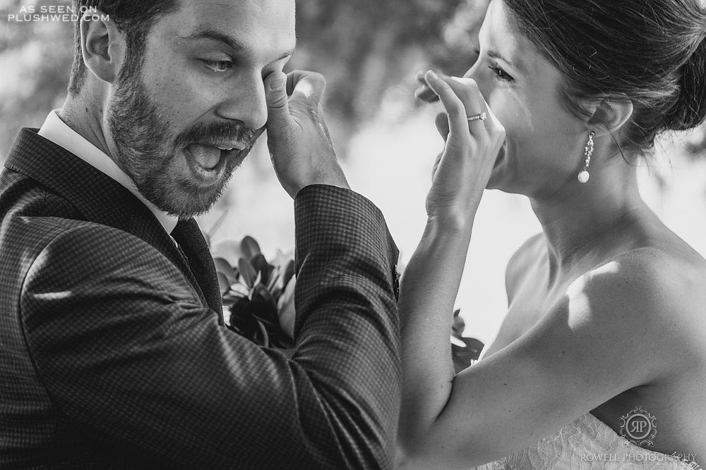 plushwed's tweet photo. First look tears. 📷 by Rowell Photography // This #MuskokaWedding up on https://t.co/MhxEDSvgp6 // #weddinghour https://t.co/5pI5OeC1bQ