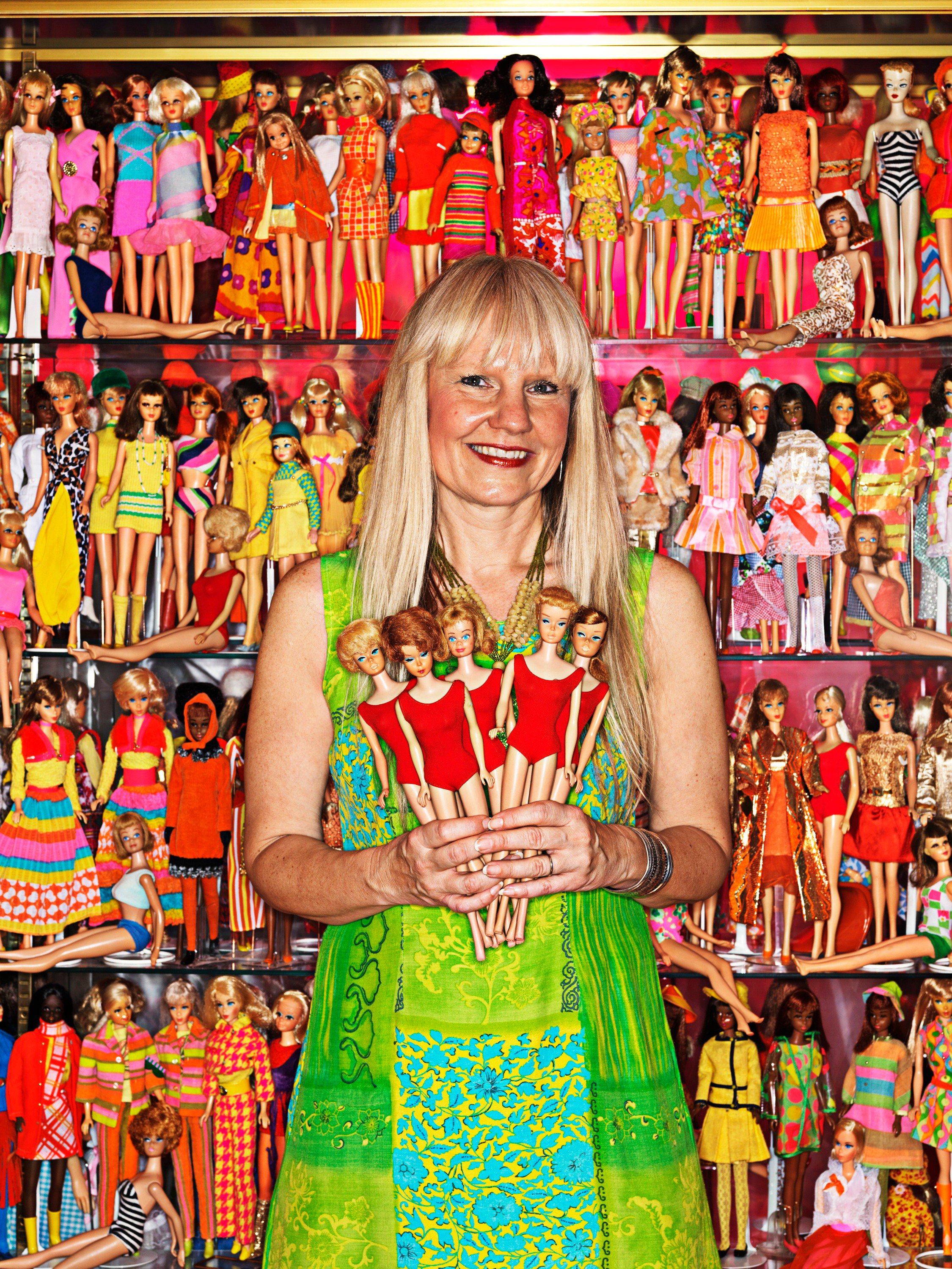 Haas Uitrusting Pasen Guinness World Records on Twitter: "Bettina Dorfmann has the largest #Barbie  collection with 15,000 different dolls, that she has collected since 1993.  https://t.co/DzFd0PCB2h" / Twitter