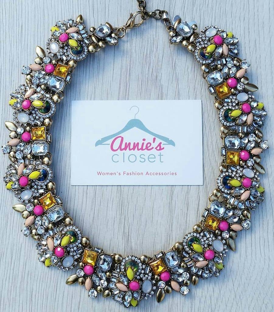 AnniesCloset's tweet photo. Rapunzel Necklace is stunning ��
£16 - link to website in bio xx
#anniescloset #horsham #sussex #tw #statementneckl… https://t.co/zC5DDtTRb9