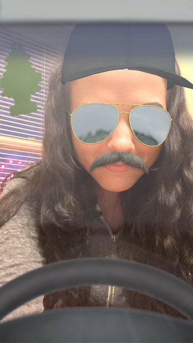 Momma says I look good as a man, do you agree? 👨🏽 https://t.co/1Ny2Ksrq5c