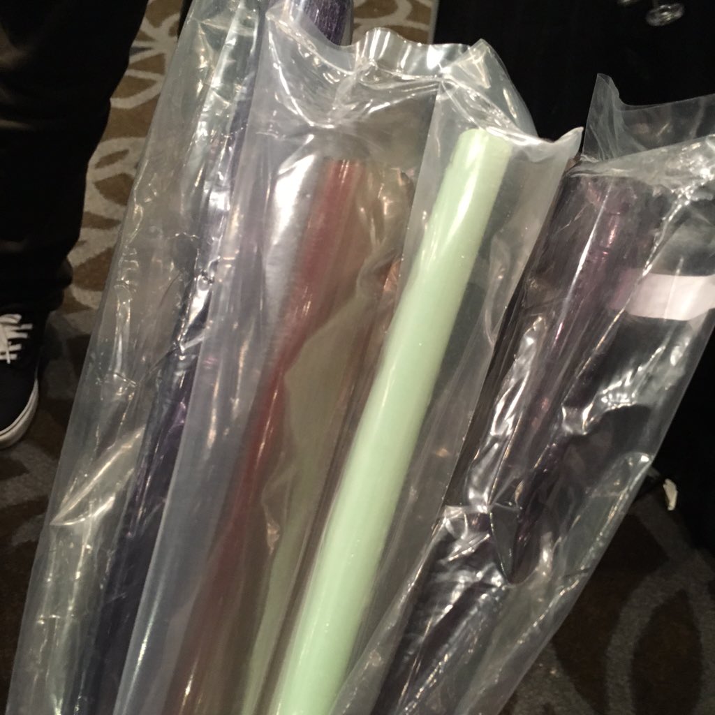 SilikaLife's tweet photo. Picked up some new colors from #JredGlass #Ageshow2016 https://t.co/TDI04pqnCL