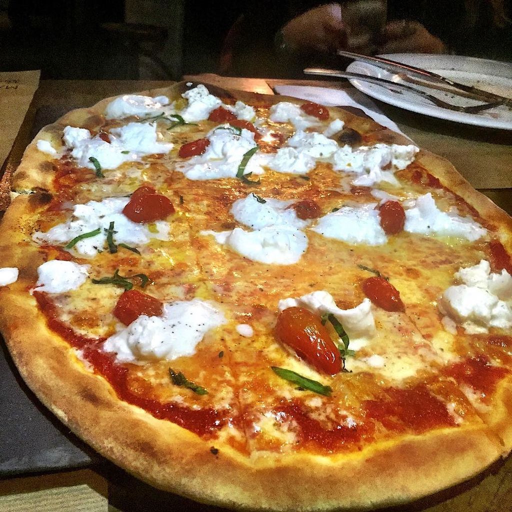 AthensInsta's tweet photo. Pizza 🍕🍕 #Malconis #AthensFoodies #TopInTown #LoveFoodAthens #kolonaki #OPTFteam #OPTFgoes… https://t.co/ERwOL7KMKK https://t.co/ERCBsx02wJ
