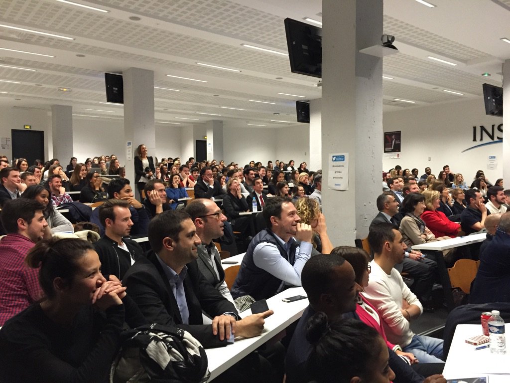 nicolasbordas's tweet photo. Live à @Inseecmba Bordeaux #thinkShareable  avec mes nombreux filleul(e)s Marketing &amp; Com #inseec https://t.co/kv068uG6Uw