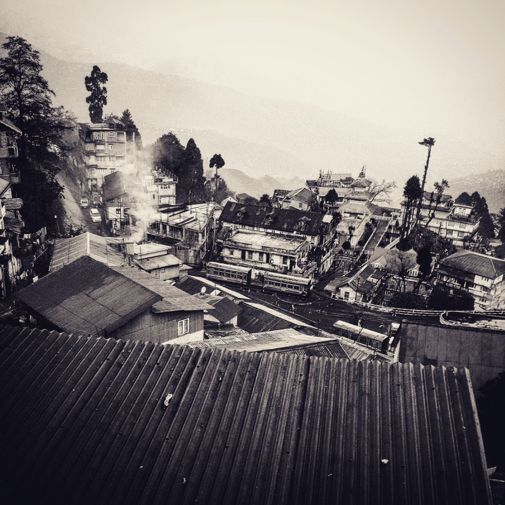 soumyam86's tweet photo. #dargeeling #love #SmartCities #travel https://t.co/ZpdV3o8W4K
