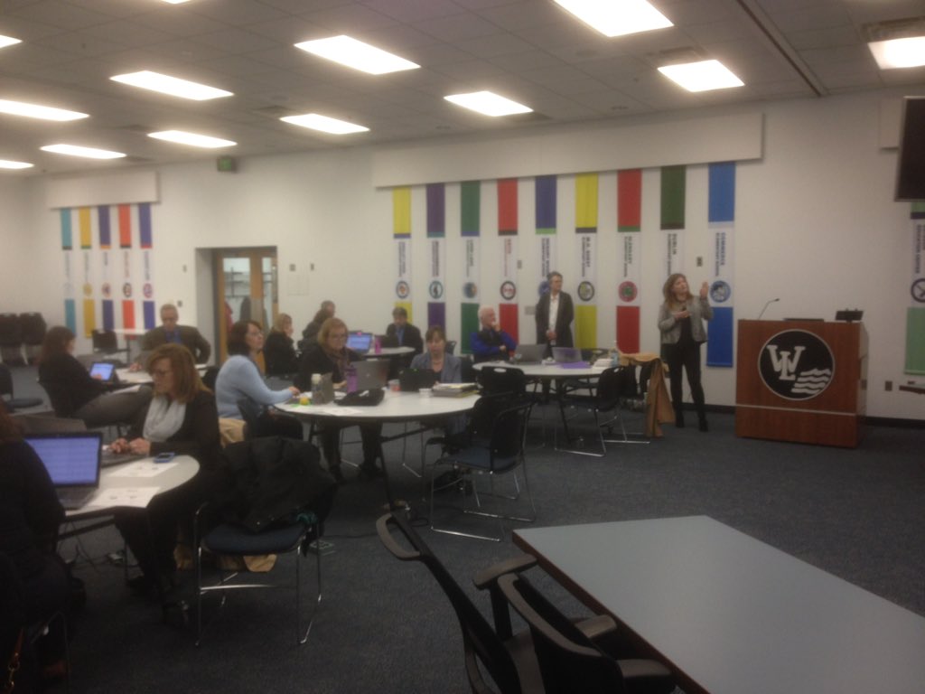 MarkHess98's tweet photo. Learning in @WalledLkSchools with @delia_decourcy @OaklandSchools @OaklandELA #MiPlace #wleced https://t.co/FuMh8rWMk1